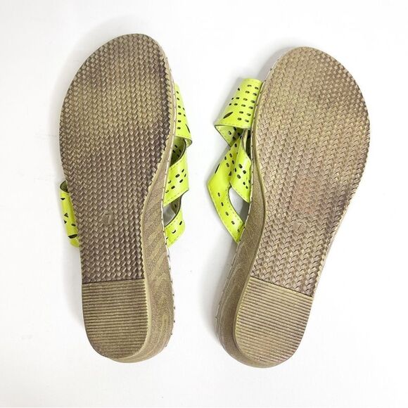 🍋 Ashley Blue • Women’s Mini Wedge Slip On Sandals Size 7 - Picture 8 of 8